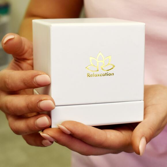 DELUXE VANILLA Soy Wax Candle in Glass Jar (10 oz) - Picture 10 of 10